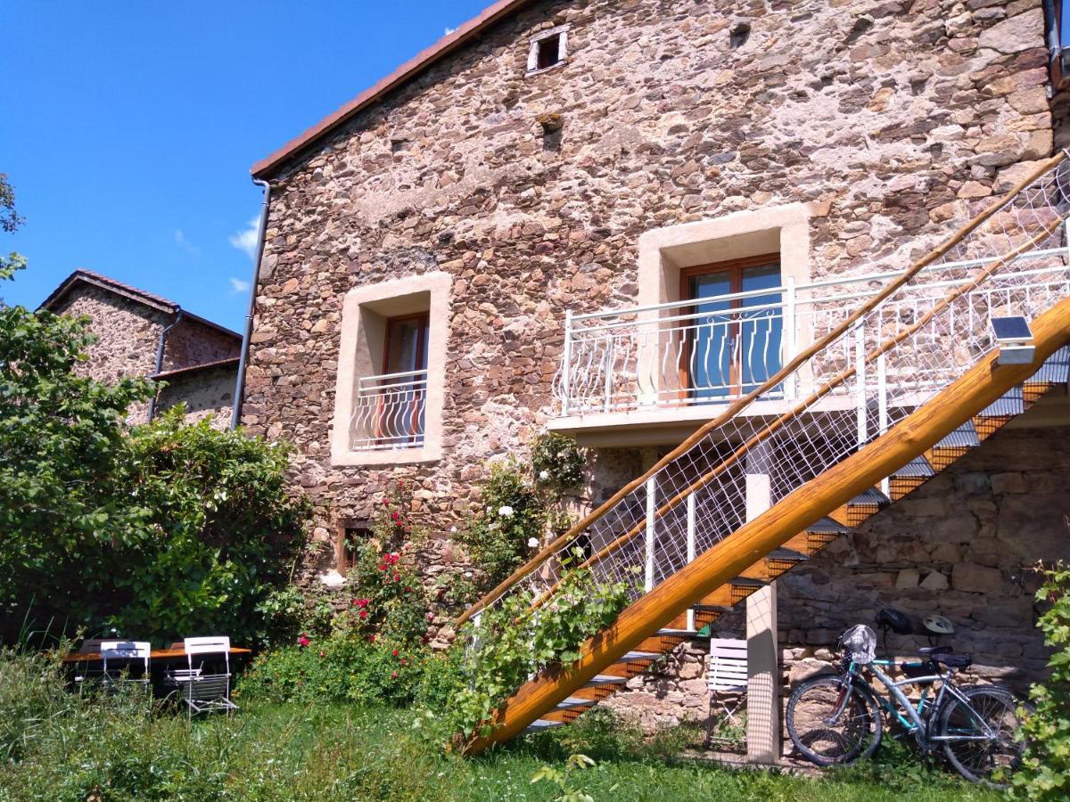 Le Vallon d'Armandine, gîte écologique Auvergne Saint-Hilaire  Extérieur photo